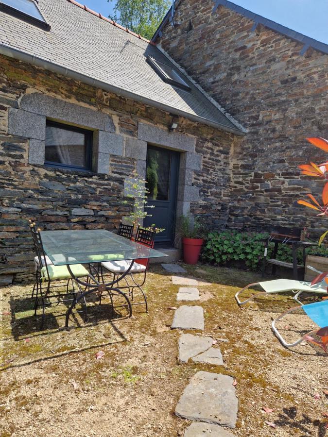 Gite Rustique En Centre Bretagne Laniscat Exterior foto