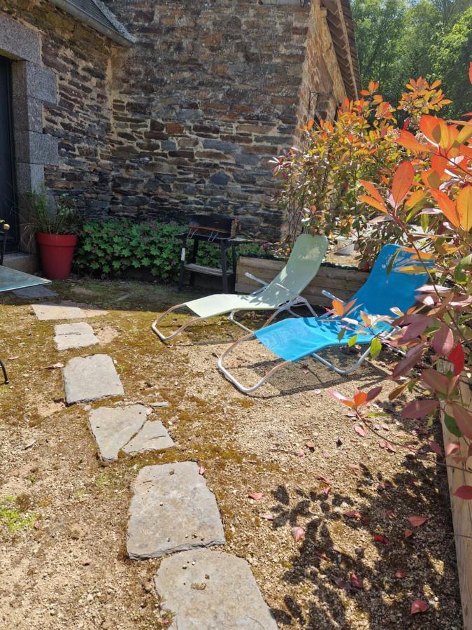 Gite Rustique En Centre Bretagne Laniscat Exterior foto